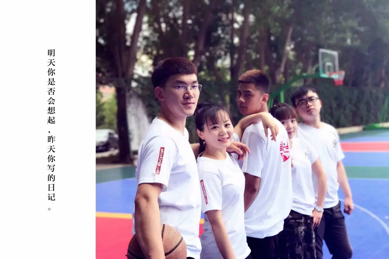 定制毕业文化衫设计案例 美术学院文化衫设计图案