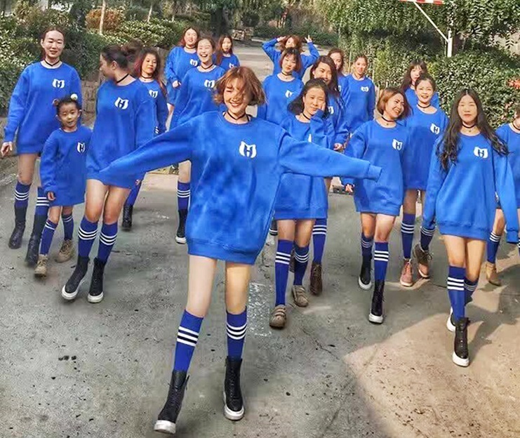 班服来图定制卫衣面料的选择 卫衣定制底衫该怎么选?(images 2)