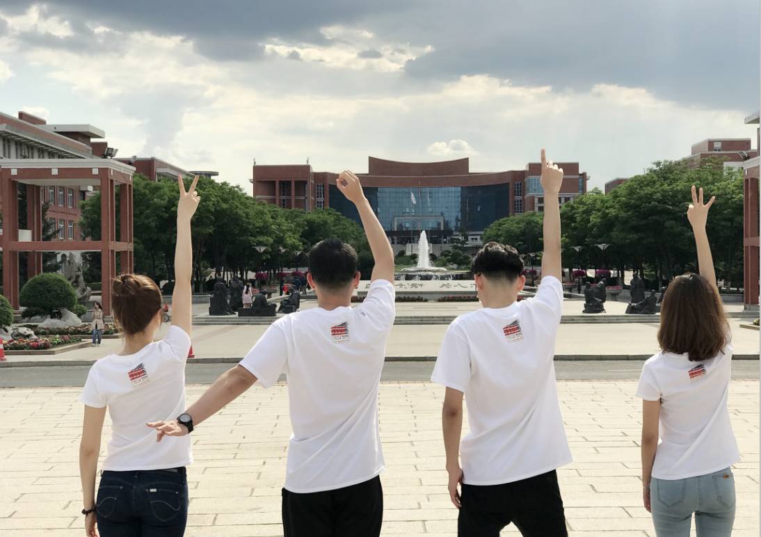 定制毕业文化衫设计案例 传媒科学学院文化衫设计图案